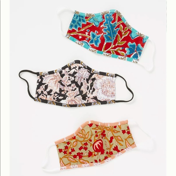 ANTHRO 3 PK REVERSIBLE COTTON MASKS/SANITIZER NEW - Picture 4 of 12